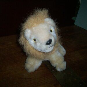 Vintage Wildlife Artist Lion Small of the Wild Realistic Plush Animal Toy